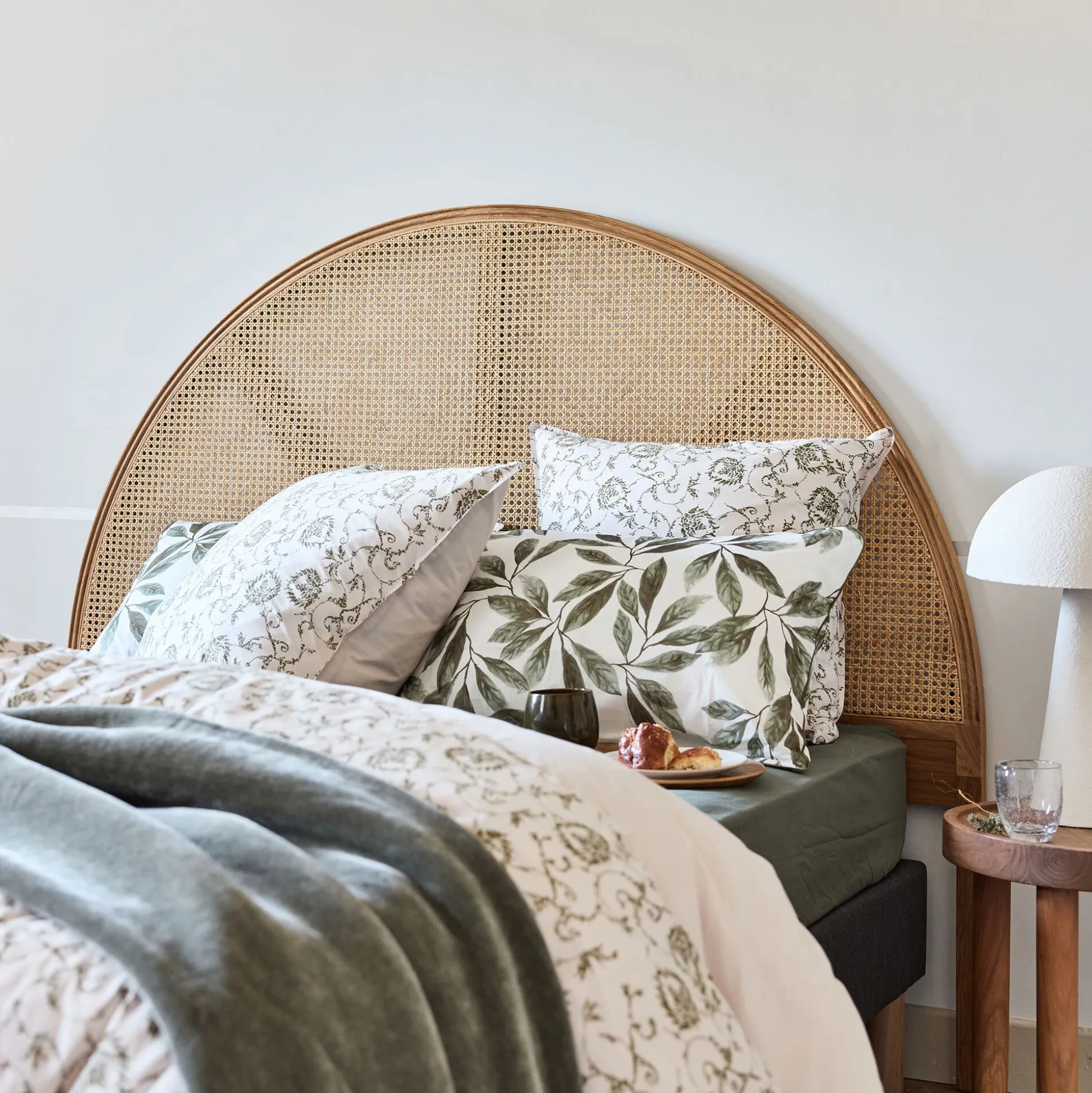 Tête de lit ronde en chêne et rotin L170cm - bois clair