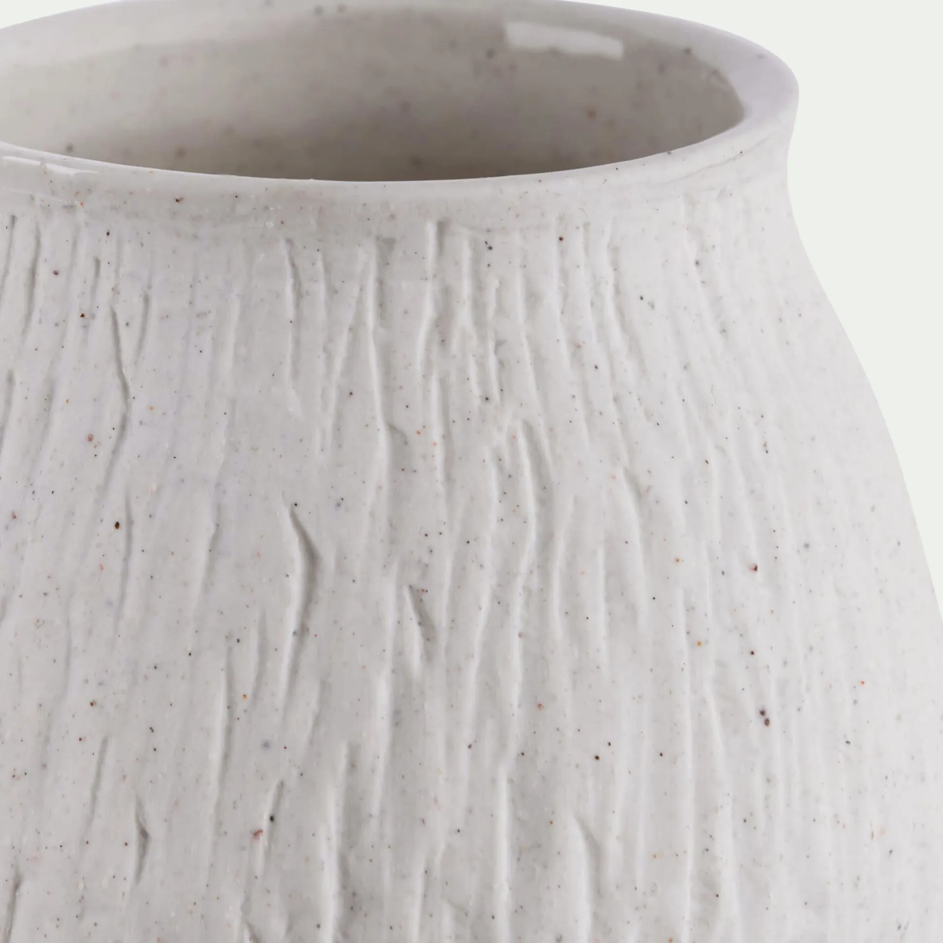 Vase boule en grès strié H10,5cm - blanc