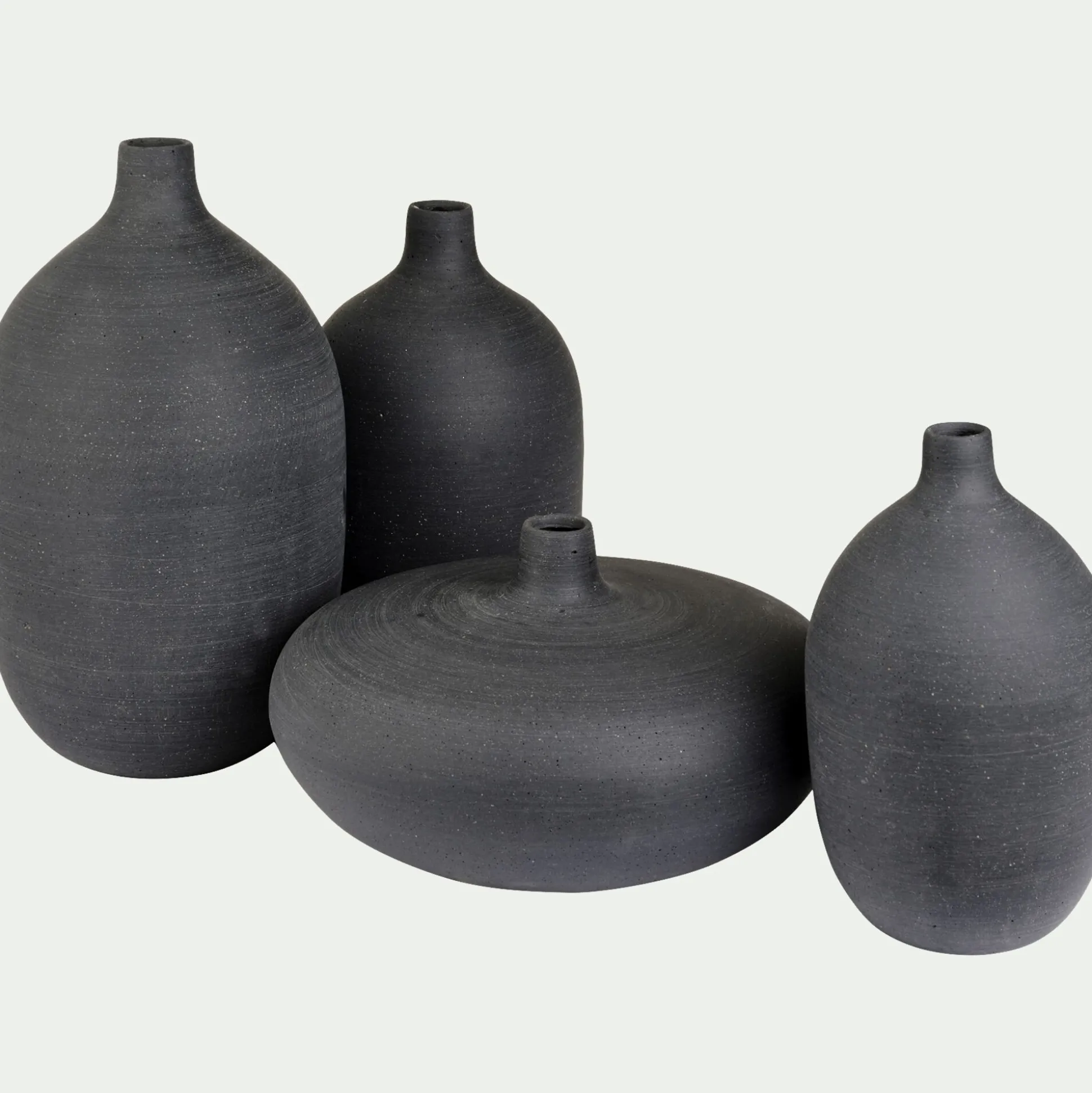 Vase boule en polystone H16,5cm - noir