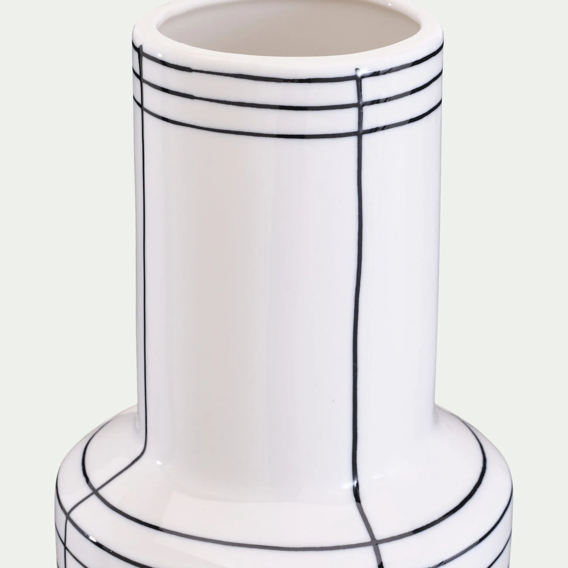 Vase contemporain en céramique à rayures H35cm - blanc