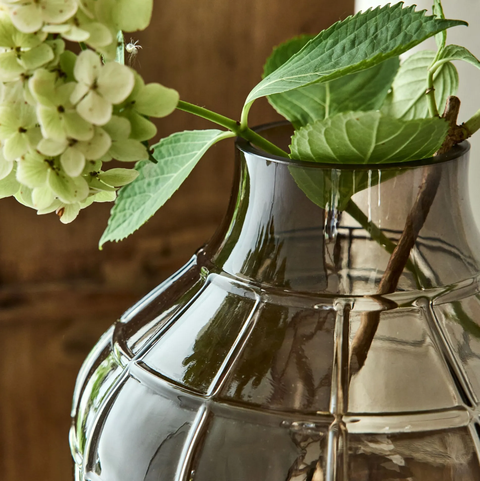 Vase quadrillé en verre teinté H30cm - gris
